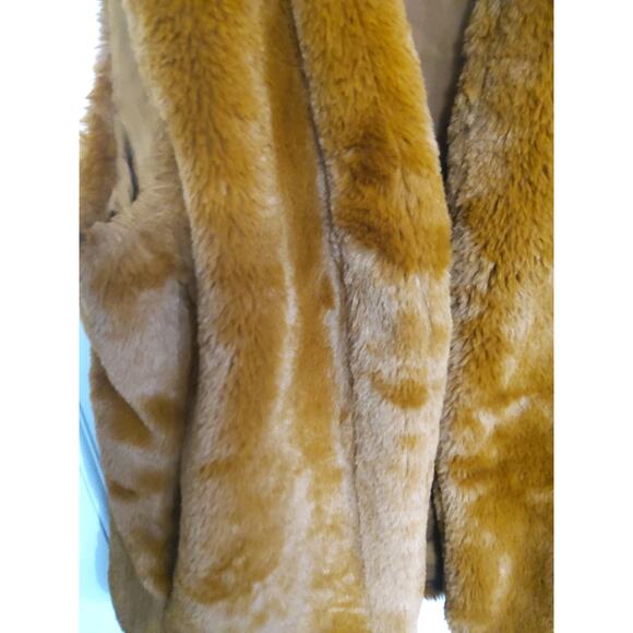 Womens Glam Faux fur vest warm brown Stella & Dot size Med boho old money Chic - Picture 2 of 6
